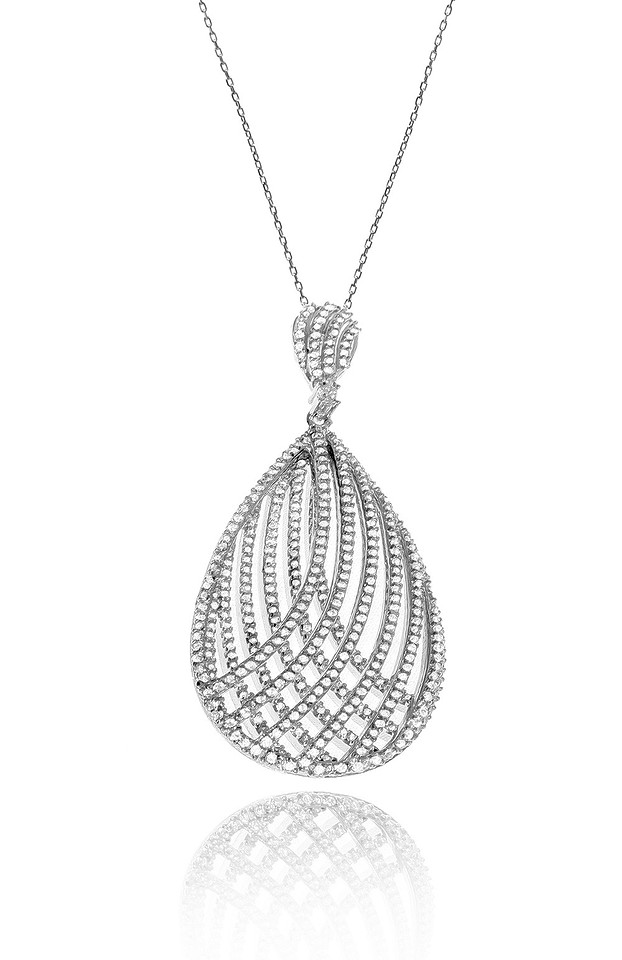 Necklace_Crossover_white_white_FINISHED